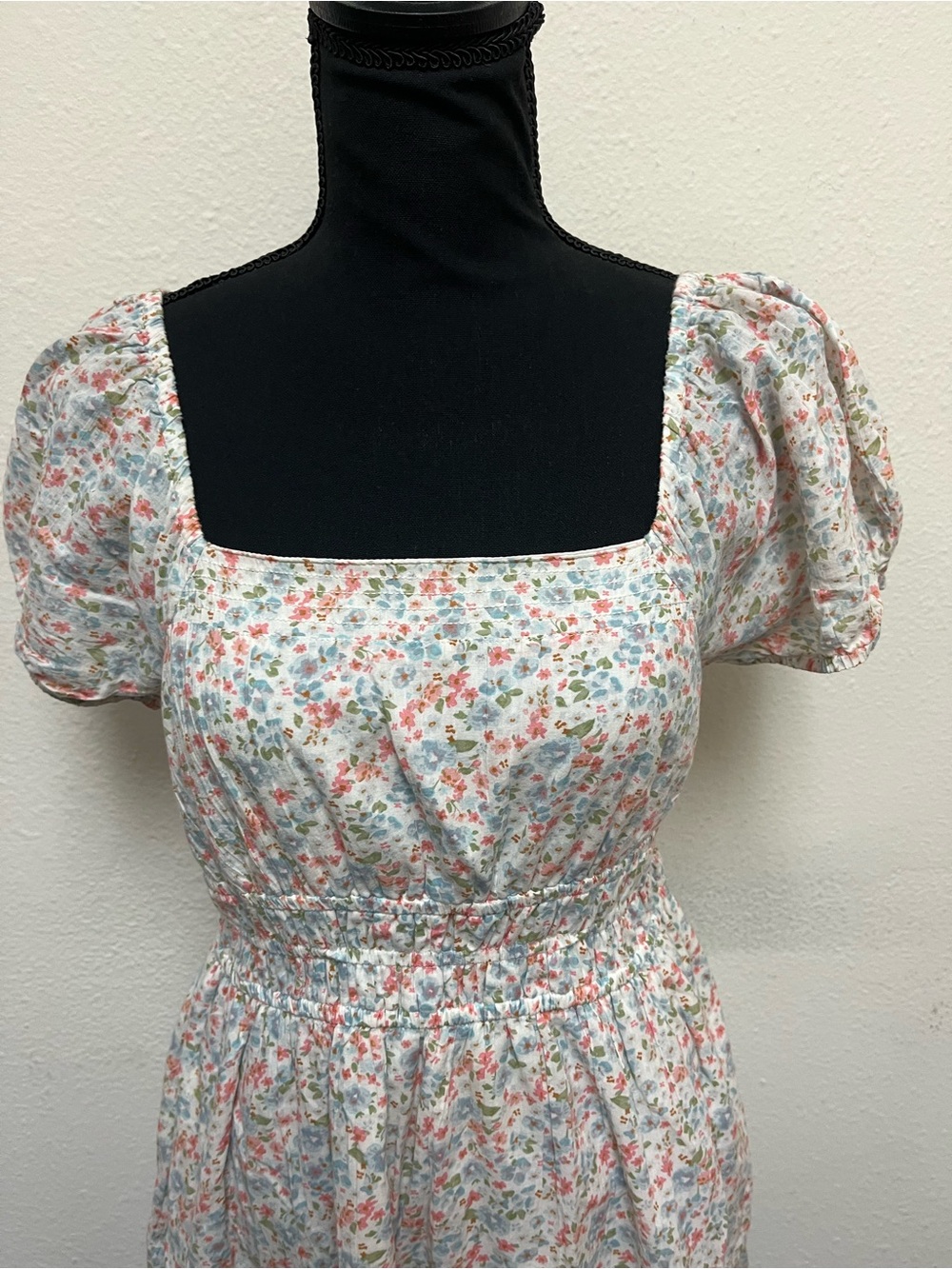 American Eagle Dress – Women’s Size Medium - Picture 3 of 8